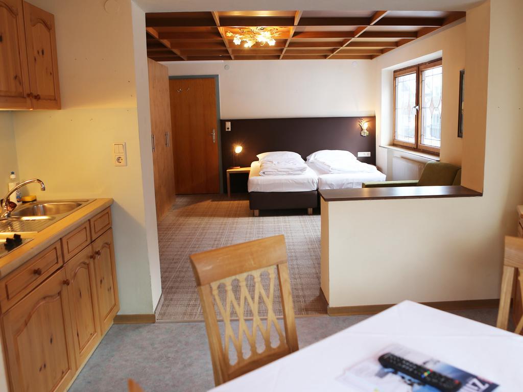 Gasthof Pension Madseiterhof Tux Rum bild
