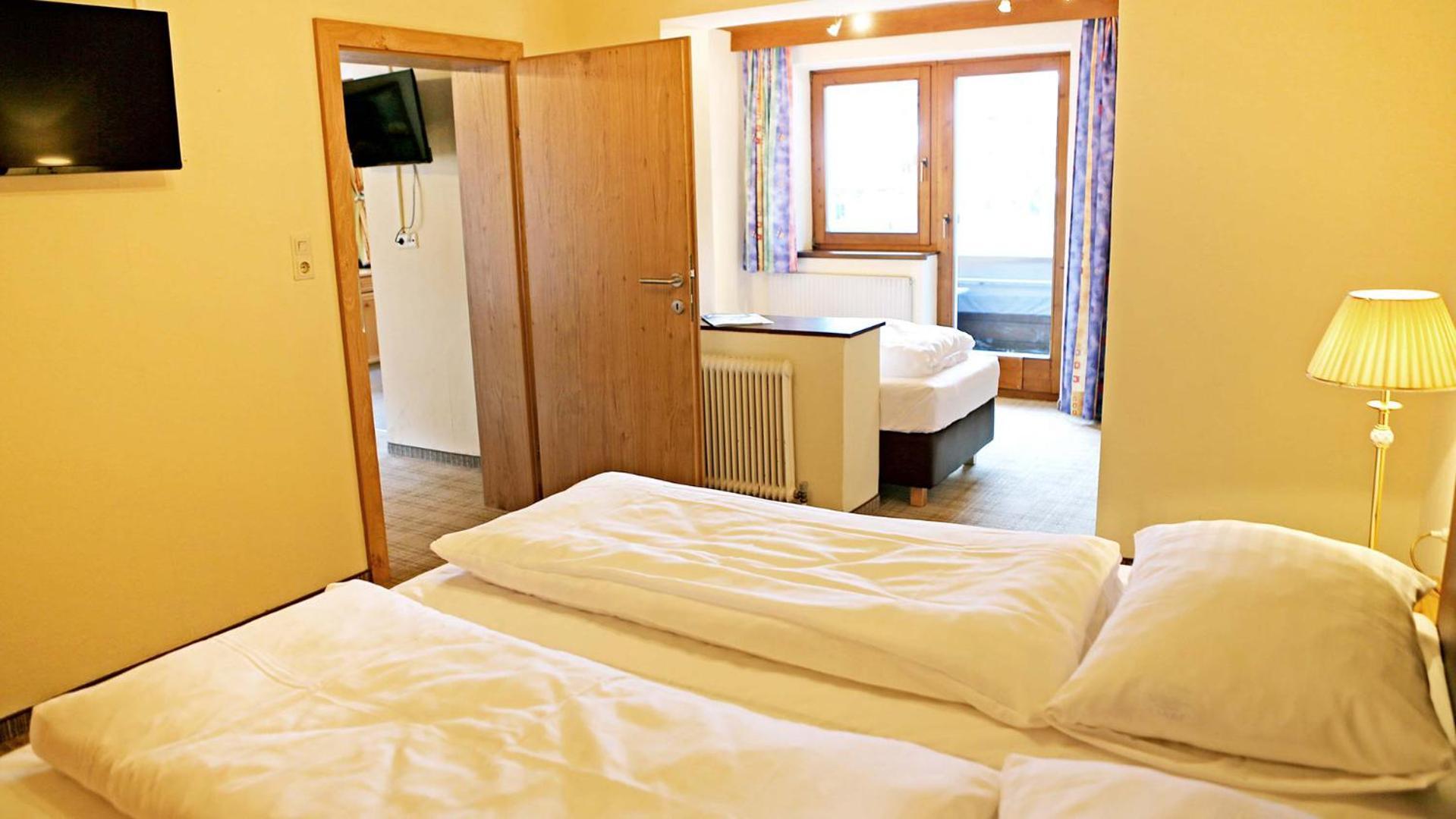 Gasthof Pension Madseiterhof Tux Exteriör bild