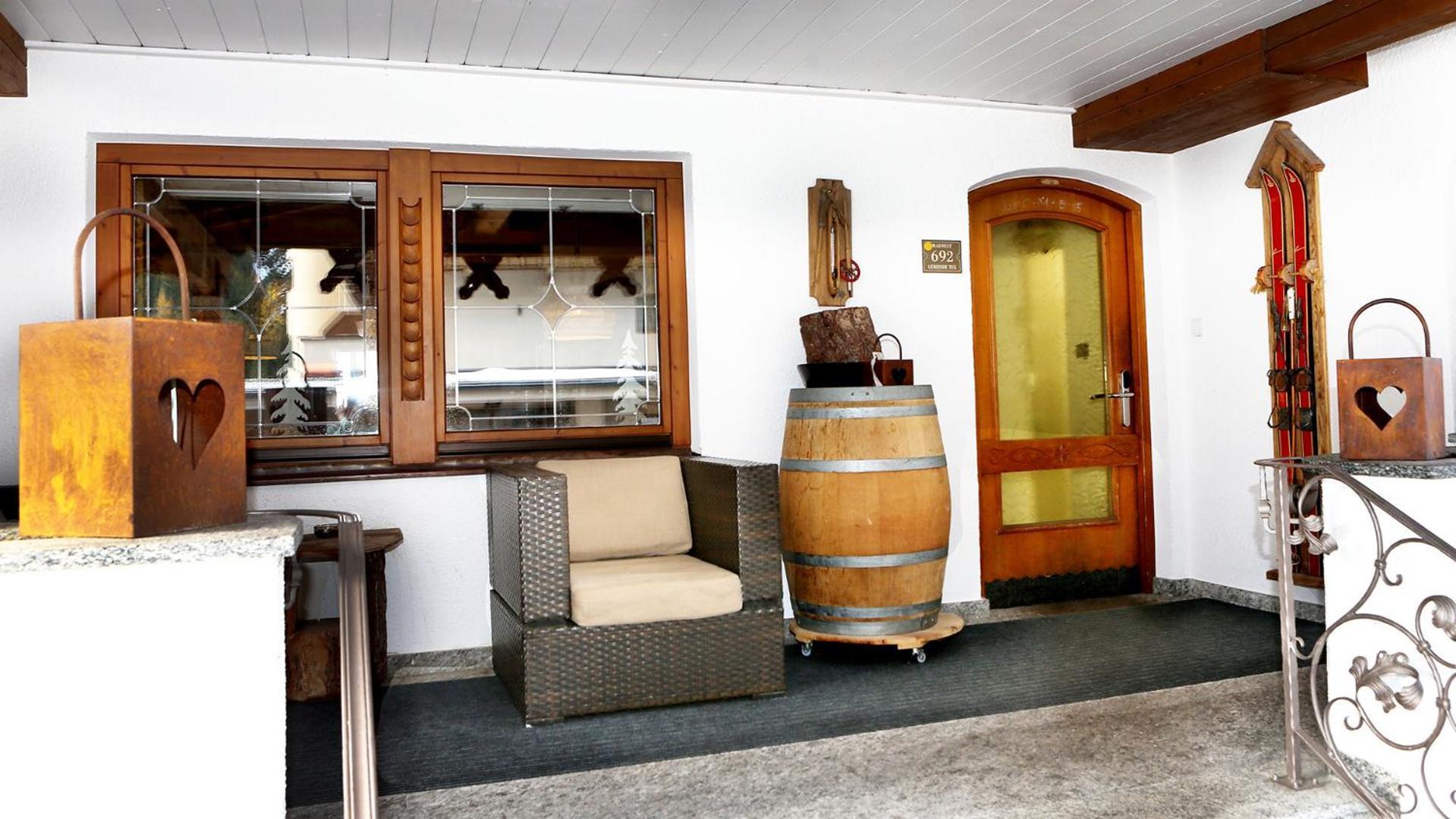 Gasthof Pension Madseiterhof Tux Exteriör bild